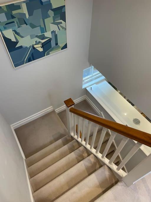 Charming & Cosy Town Centre Home With Parking Guildford Buitenkant foto